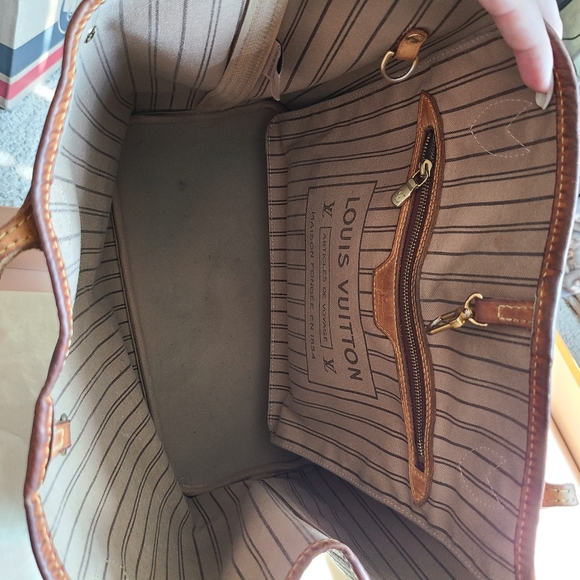 Authentic euc neverfull mm with box, dustbag, original receipt - Picture 14 of 16